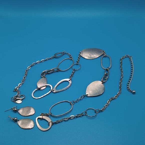 Chico's Necklace Belt Combo Matching Earrings, Hammered Silver Tone, Belt 43" - Picture 2 of 12